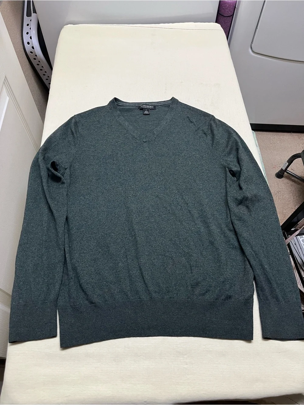 Banana Republic L dark heathered green silk cashmere cotton sweater